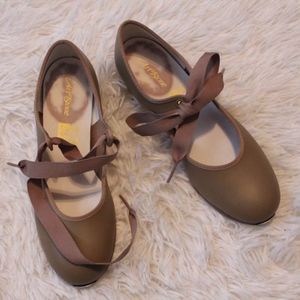 Kids ART STONE BEIGE TAP SHOES, SIZE 4M